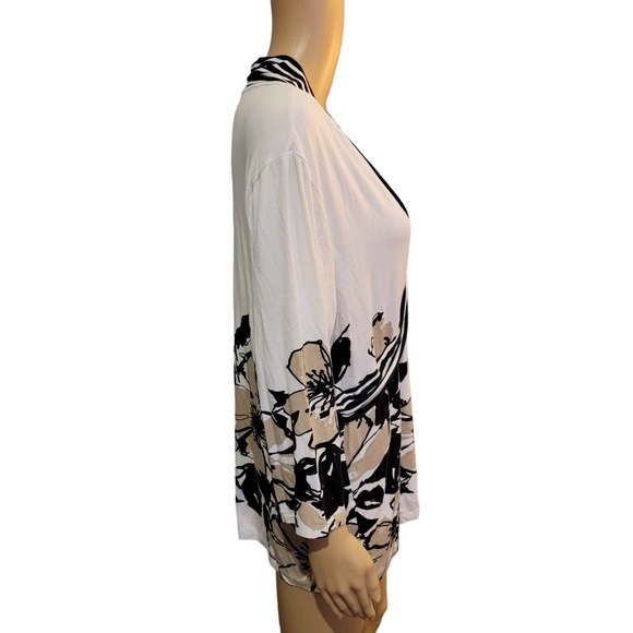 Christopher & Banks V Neck Floral Print Top XL - Picture 3 of 6